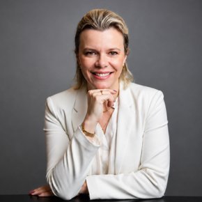 Dra. Daniela Schioser